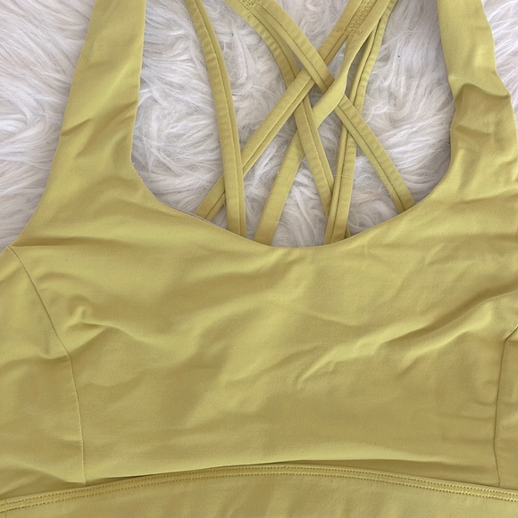 Lululemon Free to be Serene Bra Size 4 - Picture 5 of 5